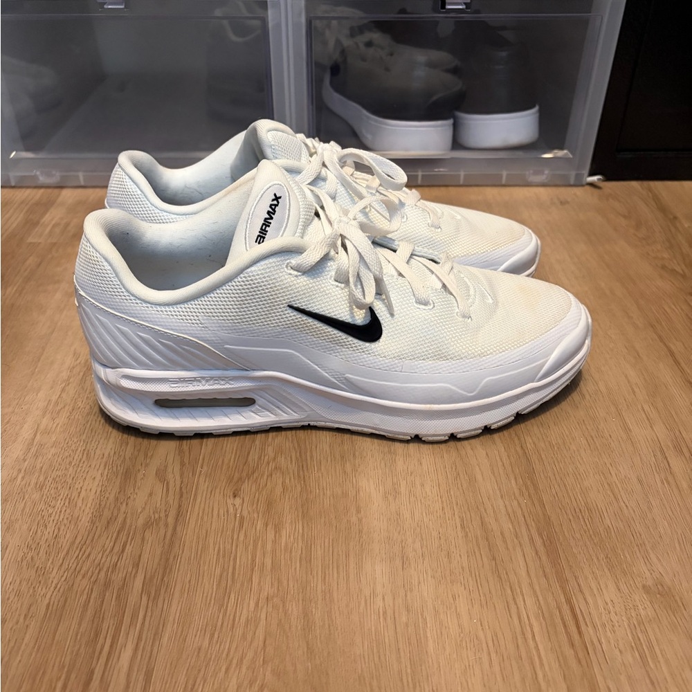 Nike Men's White Athletic Shoes